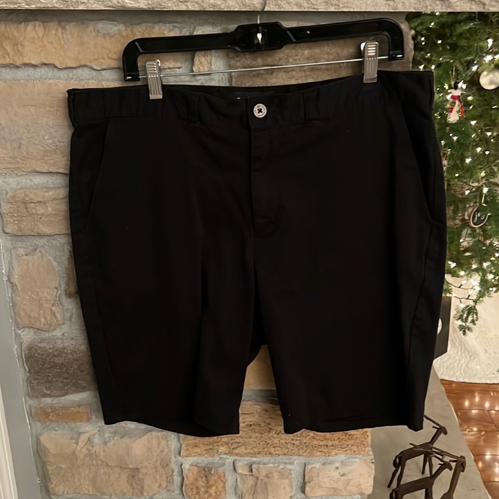 PacSun Black Flat Front Chino Shorts Size 36